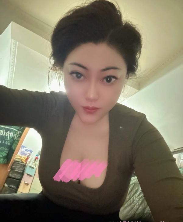 南山巨乳李包子